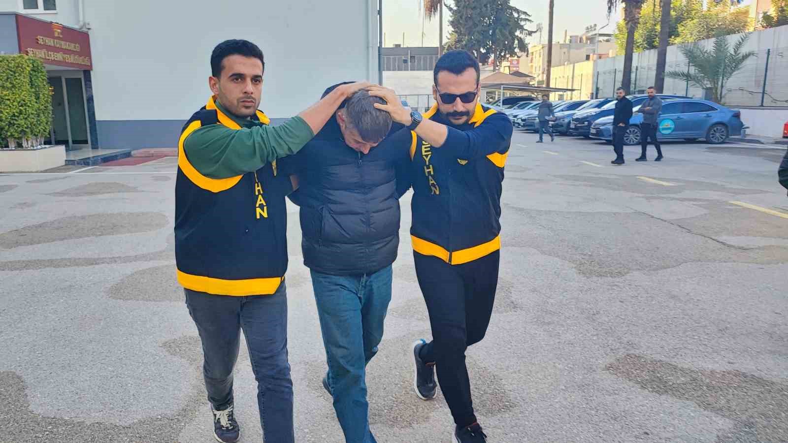 Öğretmene saldıran suç makinesi veli yakalandı 5 ogretmene saldiran suc makinesi veli yakalandi 1 XMKBvTFN