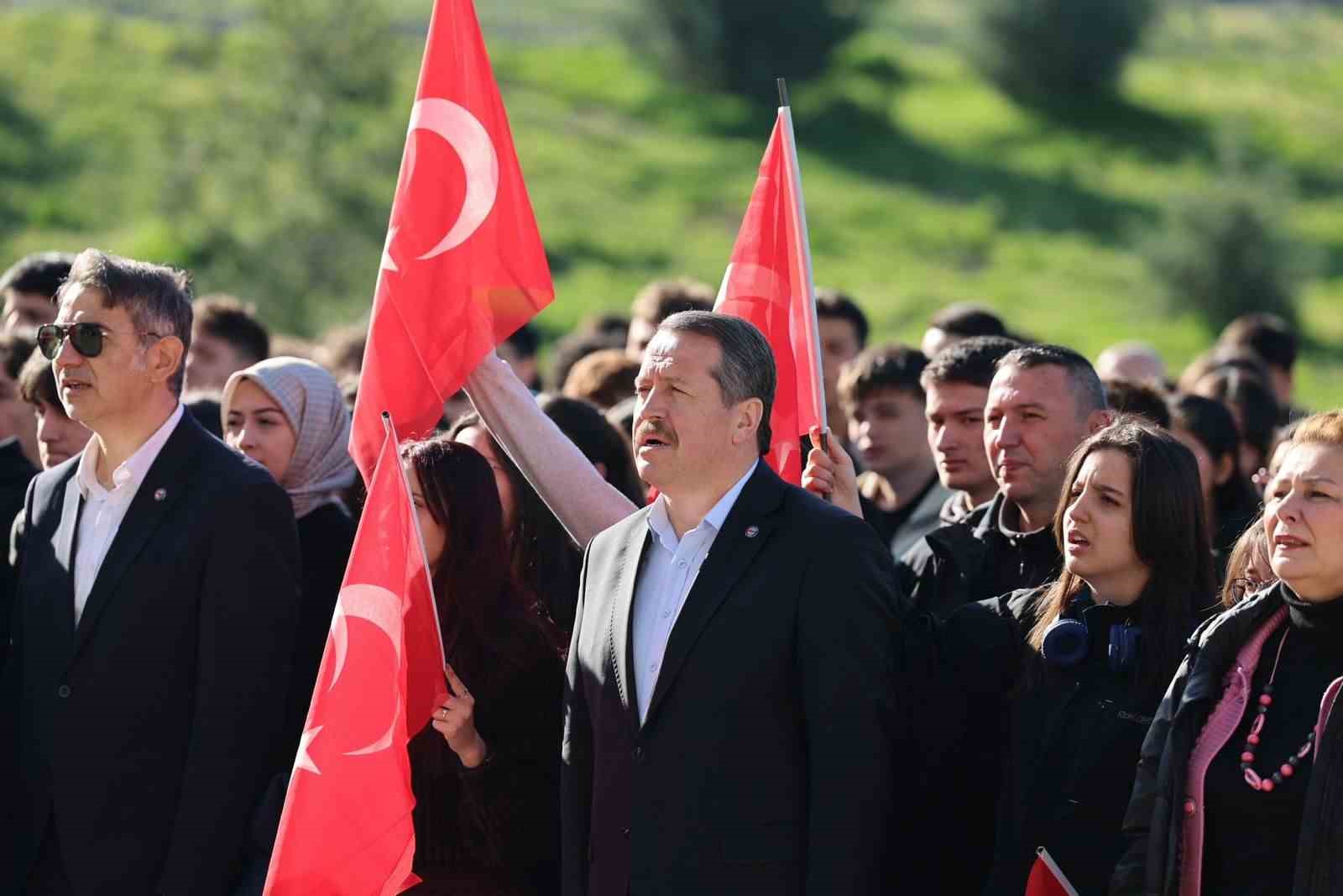 ogretmenler 81 ilde bayraklarla ders basi yapti 3 jfLaP3cN