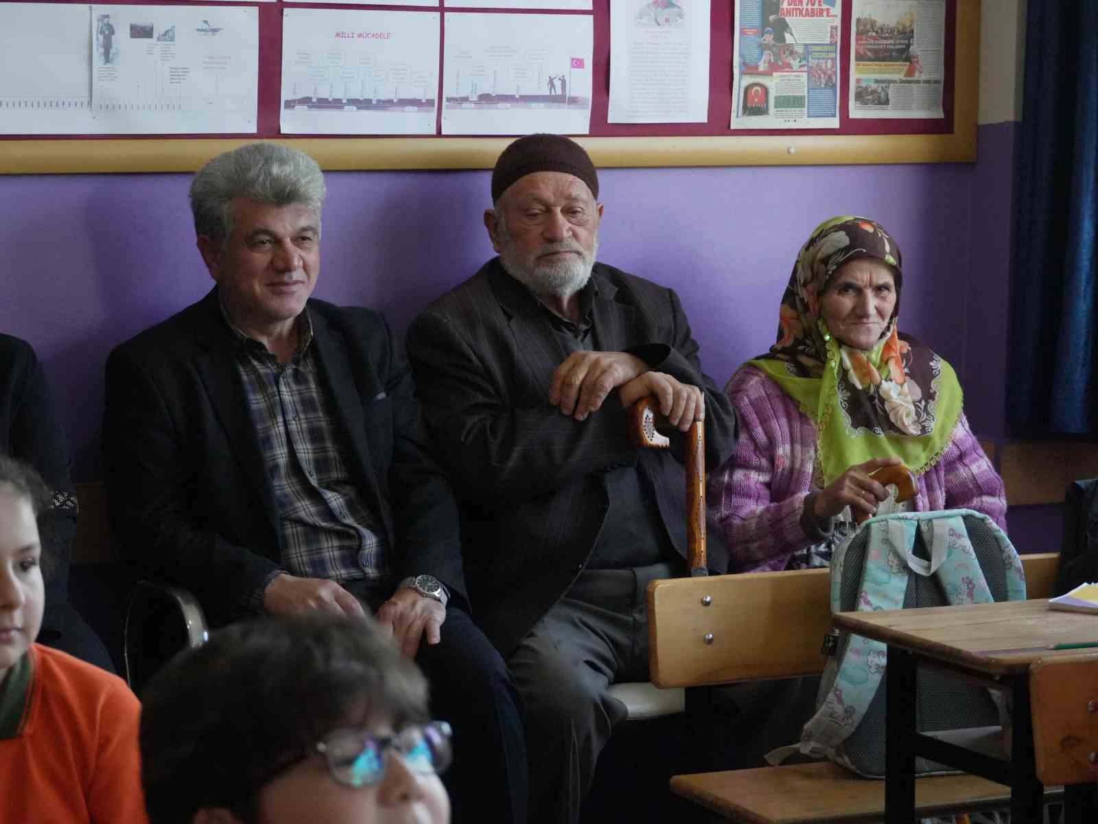 ogretmenler gununde duzce belediyesinden anlamli kutlama 6 AO7s53ze