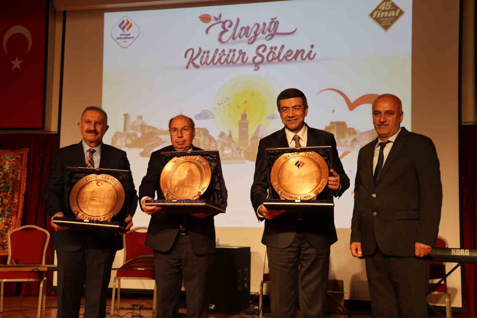 ogretmenler gununu elazig kultur soleniyle kutladilar 5 zIQEAB58