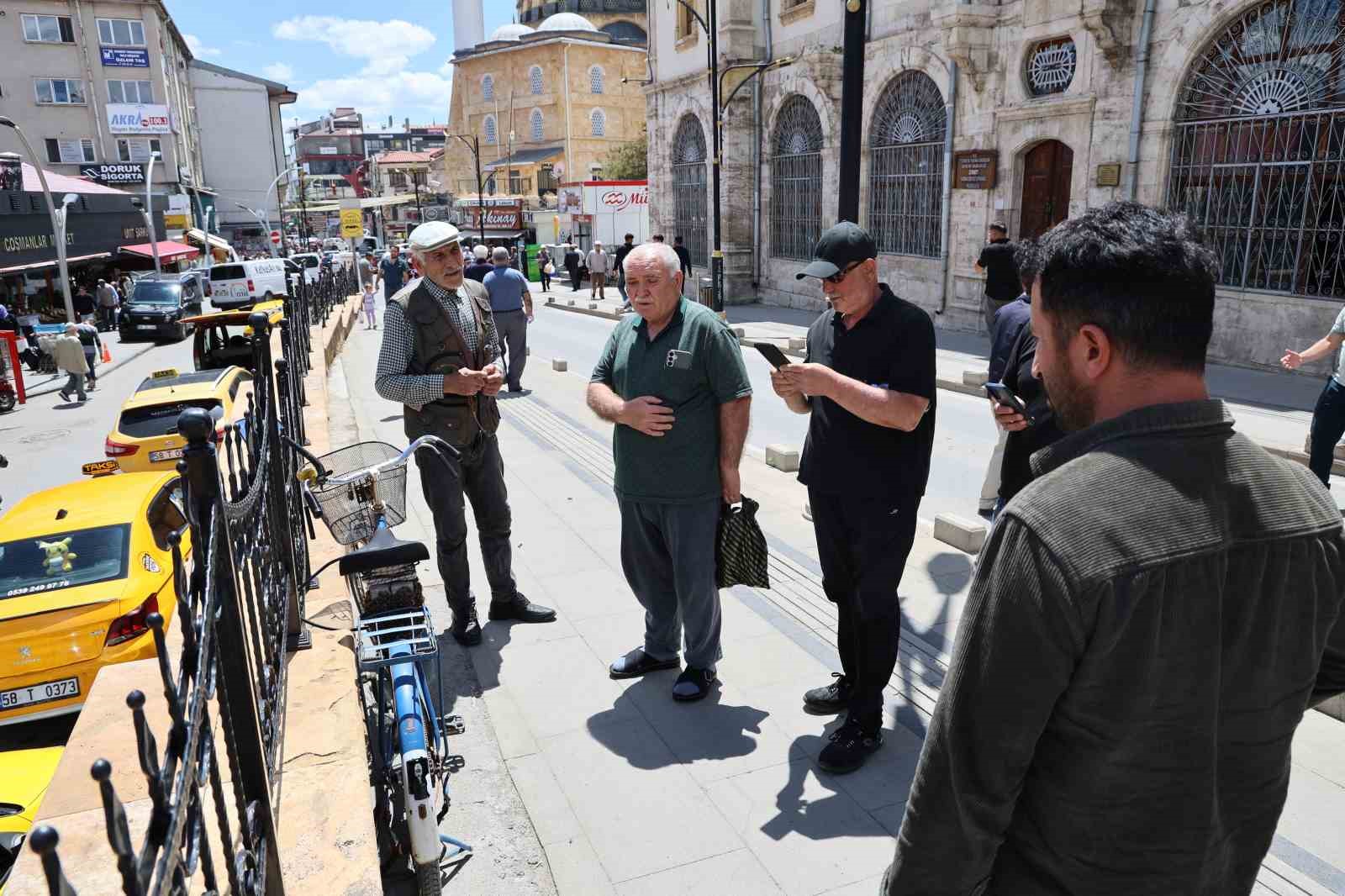 ogul veren kovandan ayrilan arilar bir bisiklette toplandi 1 h3sakULA