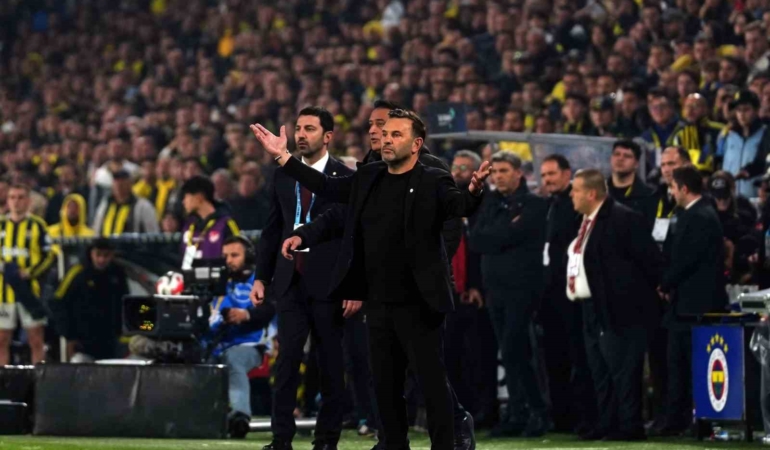 okan-buruk-kadikoyde-fenerbahceye-kaybetmiyor-faacMW2l.jpg