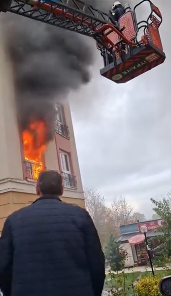 oksijen maskesini vatandasa veren itfaiye eri o anlari anlatti onceligimiz insan 4 LZMVHLbC