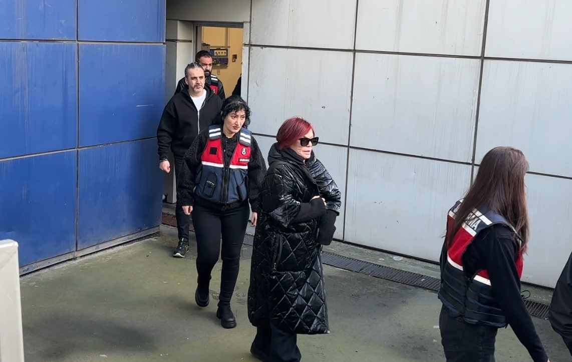 oktay kaynarca ve emel muftuoglunun da aralarinda bulundugu supheliler saglik kontrolune getirildi 2 tja5iin5