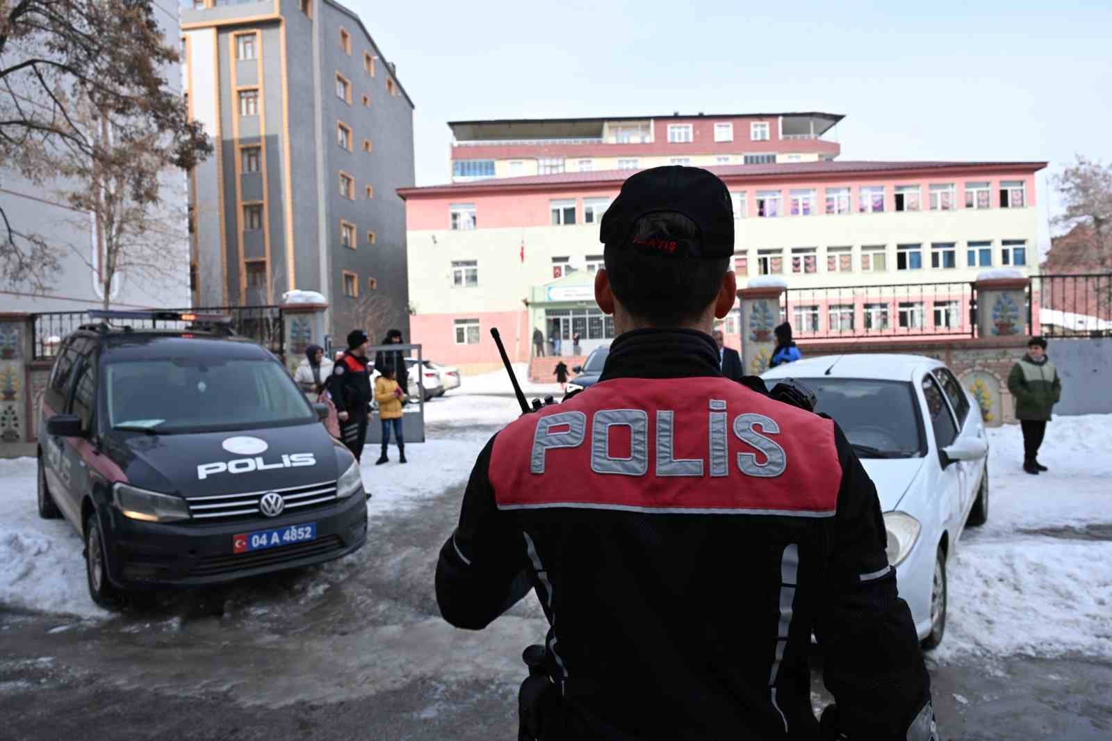 okul cevrelerinde guvenlik denetimleri suruyor 0 91jvyLlG