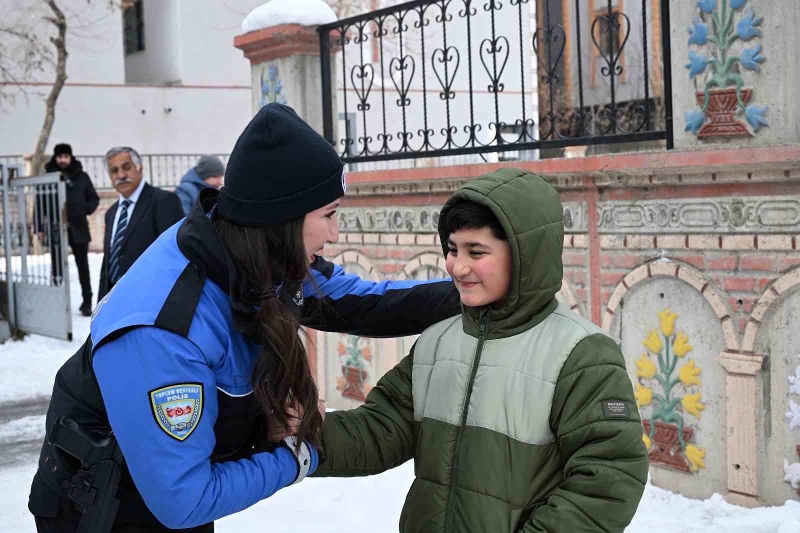okul cevrelerinde guvenlik denetimleri suruyor 1 j4THnRkT