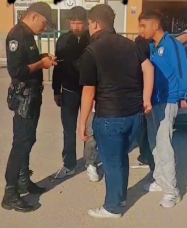okul-cevresinde-huzur-uygulamasi-1-aranan-sahis-yakalandi-cW4b4FhZ.jpg