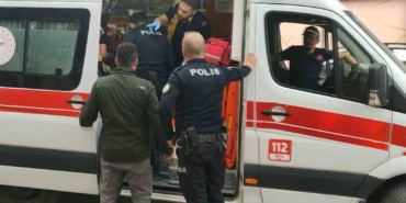 okul-cikisi-parkta-bicakli-kavga-2-cocuk-bicaklanarak-yaralandi-iXXCWdmY.jpg