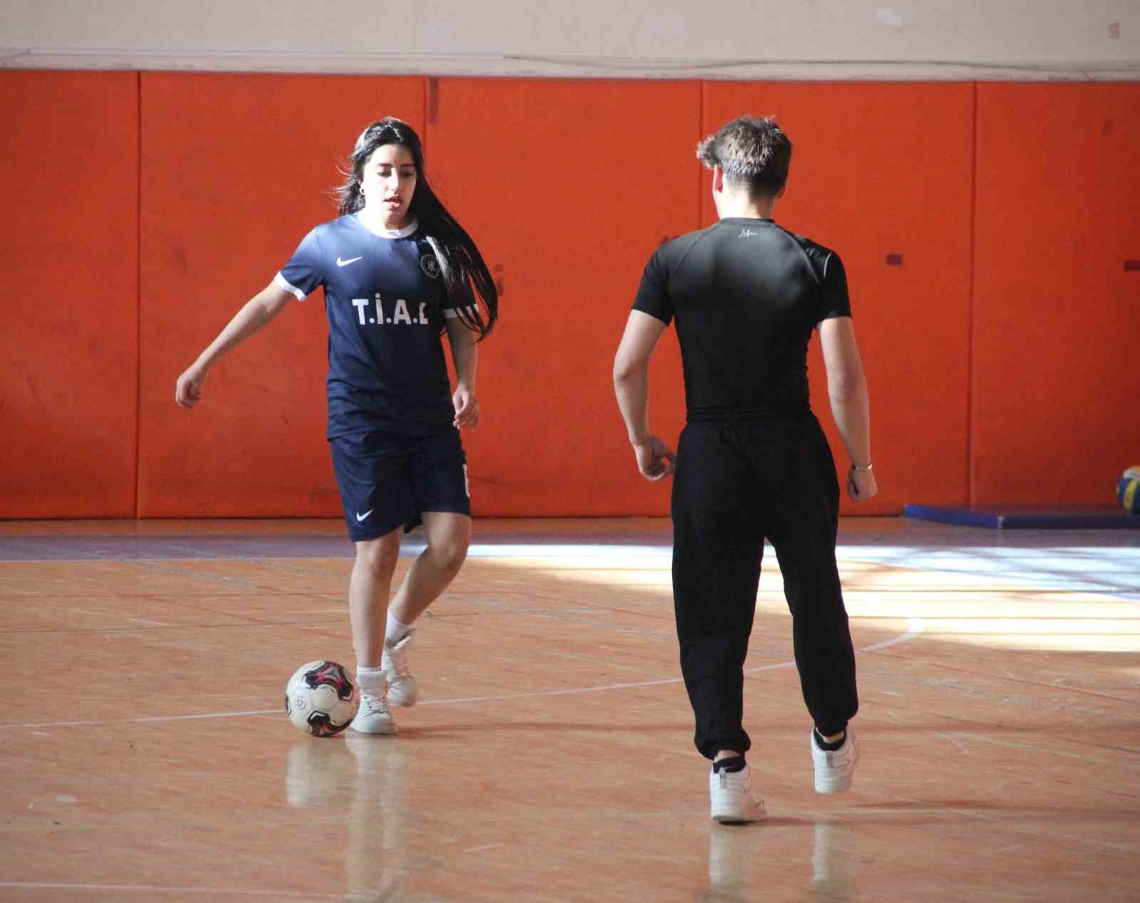 Okul çıkışı sporla kötü alışkanlıklardan uzaklaşıyorlar 4 okul cikisi sporla kotu aliskanliklardan uzaklasiyorlar 0 heVV95Oq