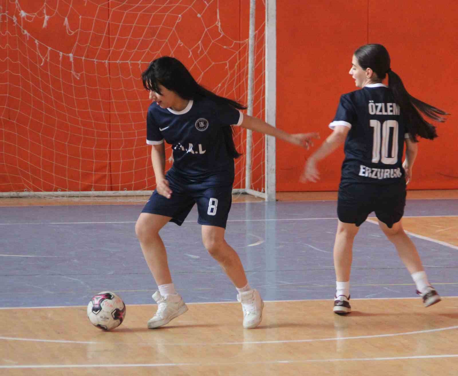 Okul çıkışı sporla kötü alışkanlıklardan uzaklaşıyorlar 7 okul cikisi sporla kotu aliskanliklardan uzaklasiyorlar 3 GPtepR1M