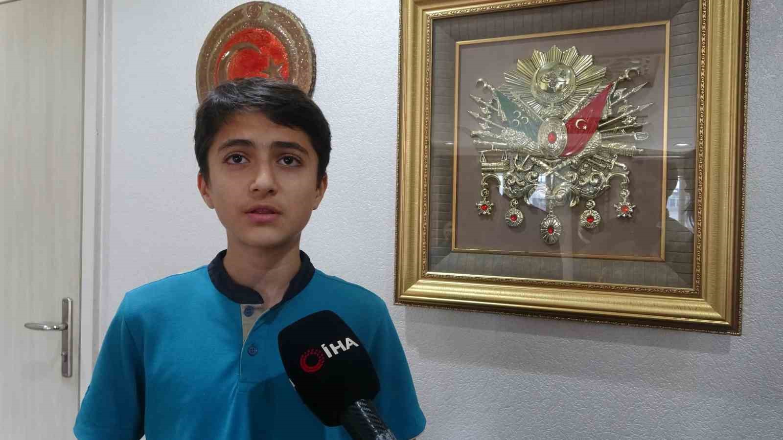 Okul koridorunda para buldu, aklına ilk gelen hadisle öğretmenler odasının yolunu tuttu 9 okul koridorunda para buldu aklina ilk gelen hadisle ogretmenler odasinin yolunu tuttu 5 SO1nNzWV