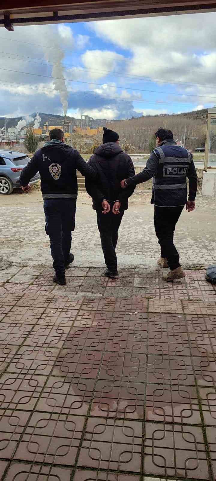 okul mudur yardimcisini darp eden bufe isletmecisi tutuklandi 1 pWybRekn