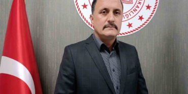 okul-mudurunun-unutamadigi-un-hatirasi-asrin-felaketi-yasandi-o-firinin-deposunda-tonlarca-un-enkazin-ScWfWcCk.jpg