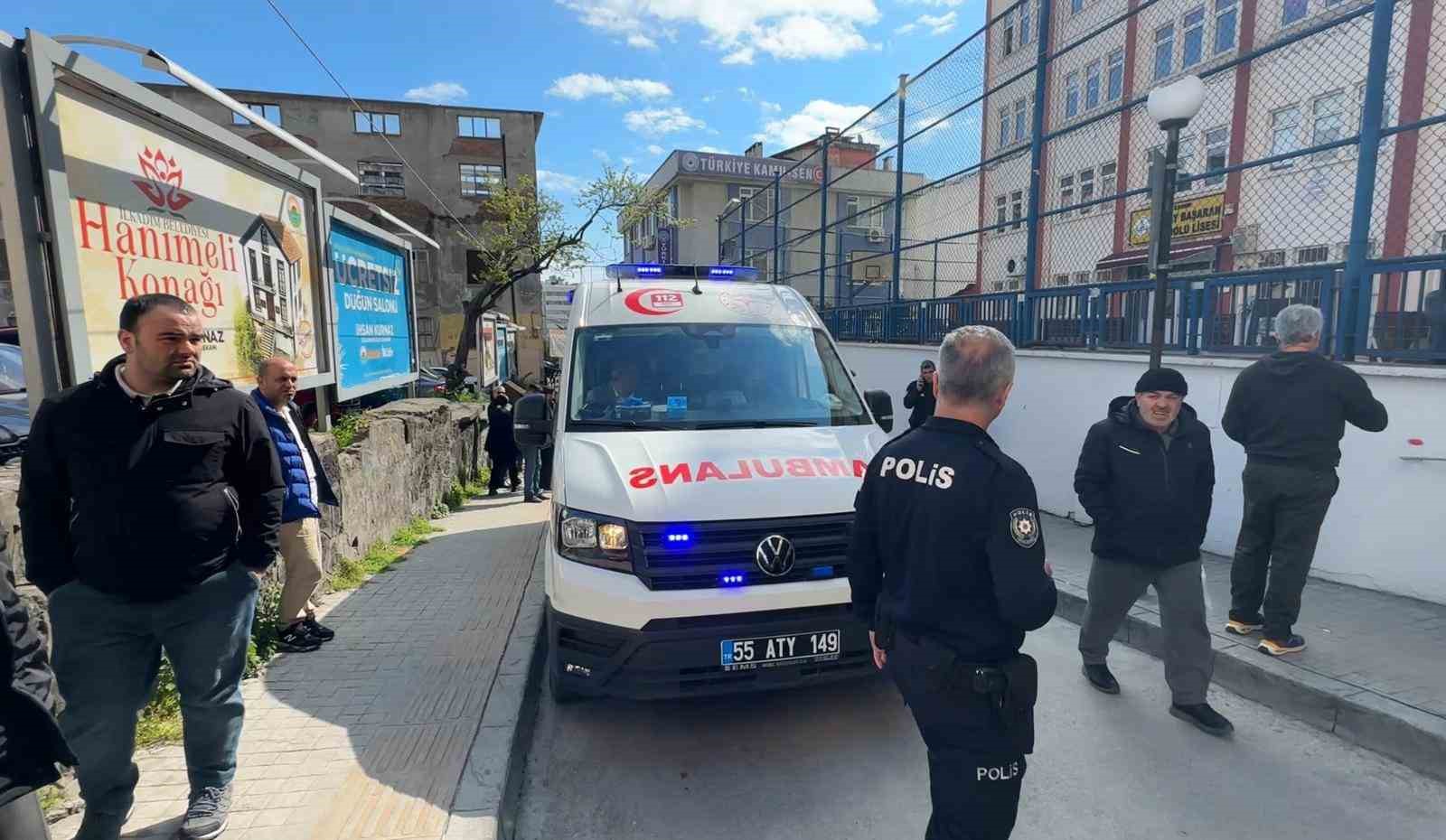 Okul önünde silahlı saldırı: 2 yaralı 8 okul onunde silahli saldiri 2 yarali 4 AVMO3mTJ