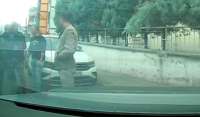 okul-onundeki-taciz-iddiasinda-serbest-birakilan-supheliye-ev-hapsi-verildi-pmC9qIRZ.jpg