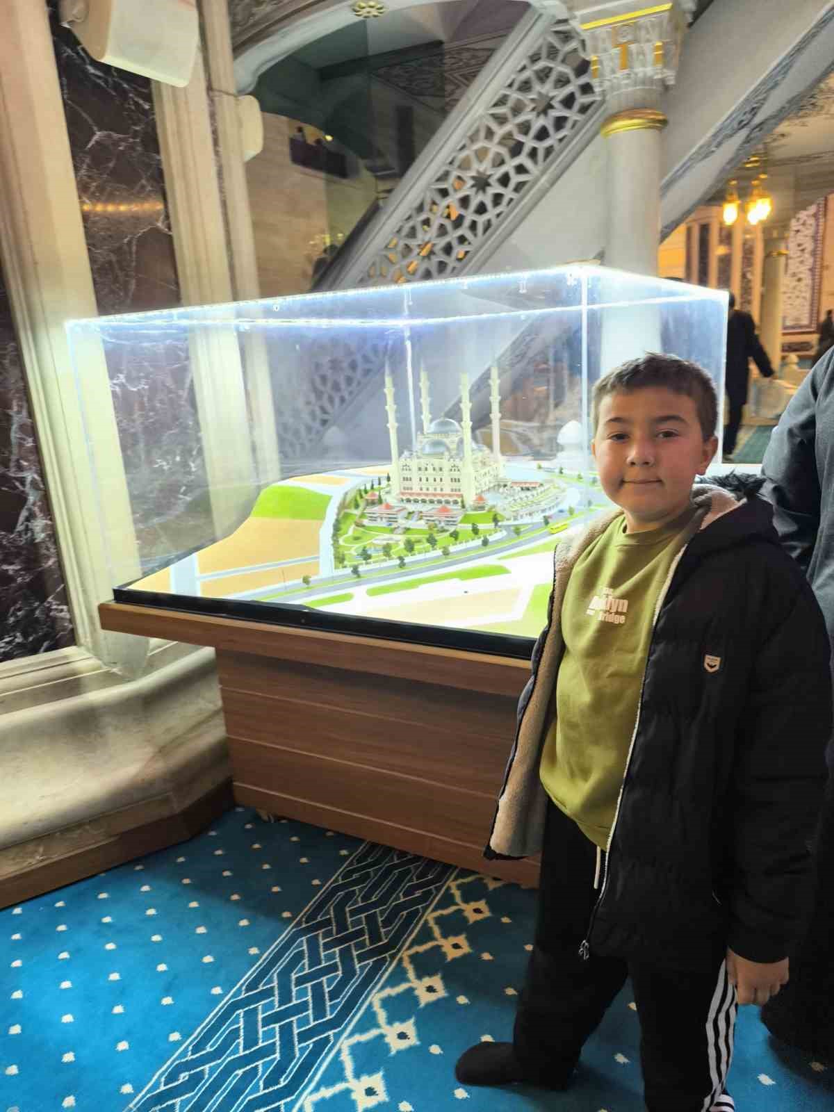 okul saldirisinda agir yaralanan mustafanin babasi elinden tutup eve goturmeyi dusunuyoruz 4 NWWpugRs