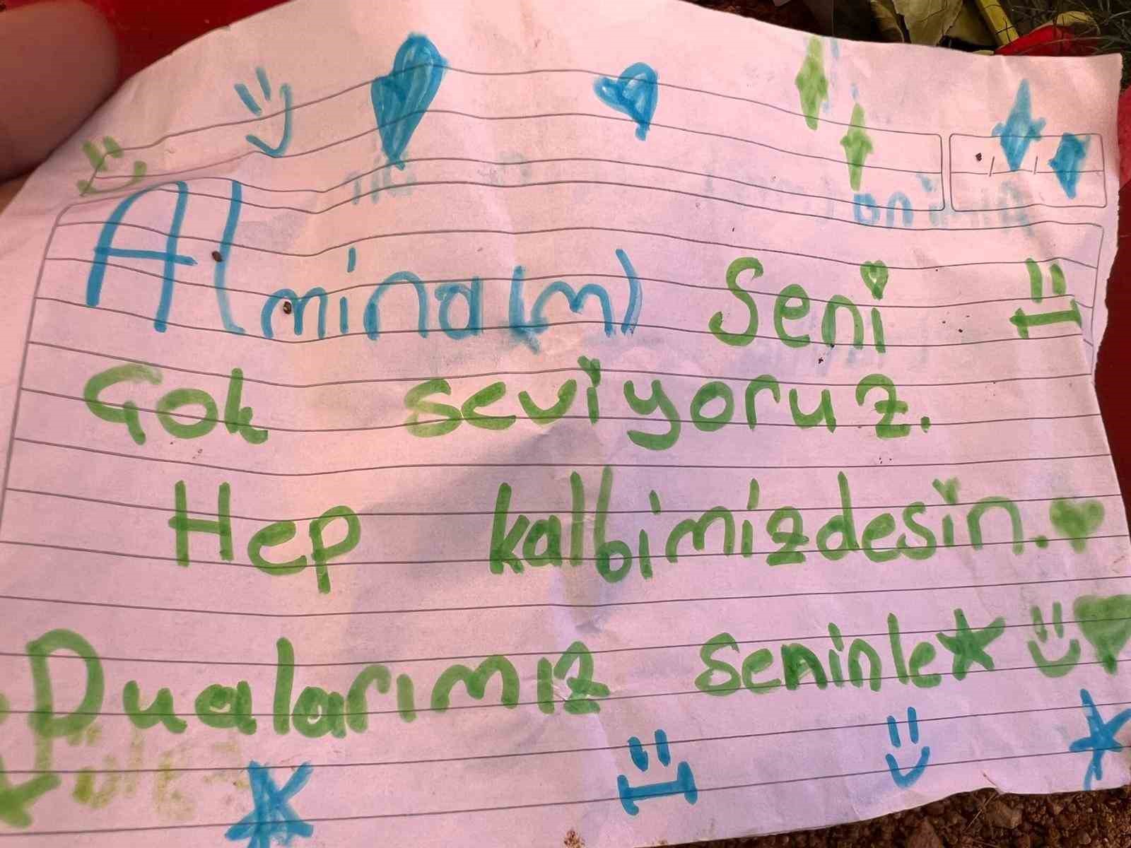 okul saldirisinda hayatini kaybeden alminanin mezari pembeye boyandi 2 7aNWPsBF