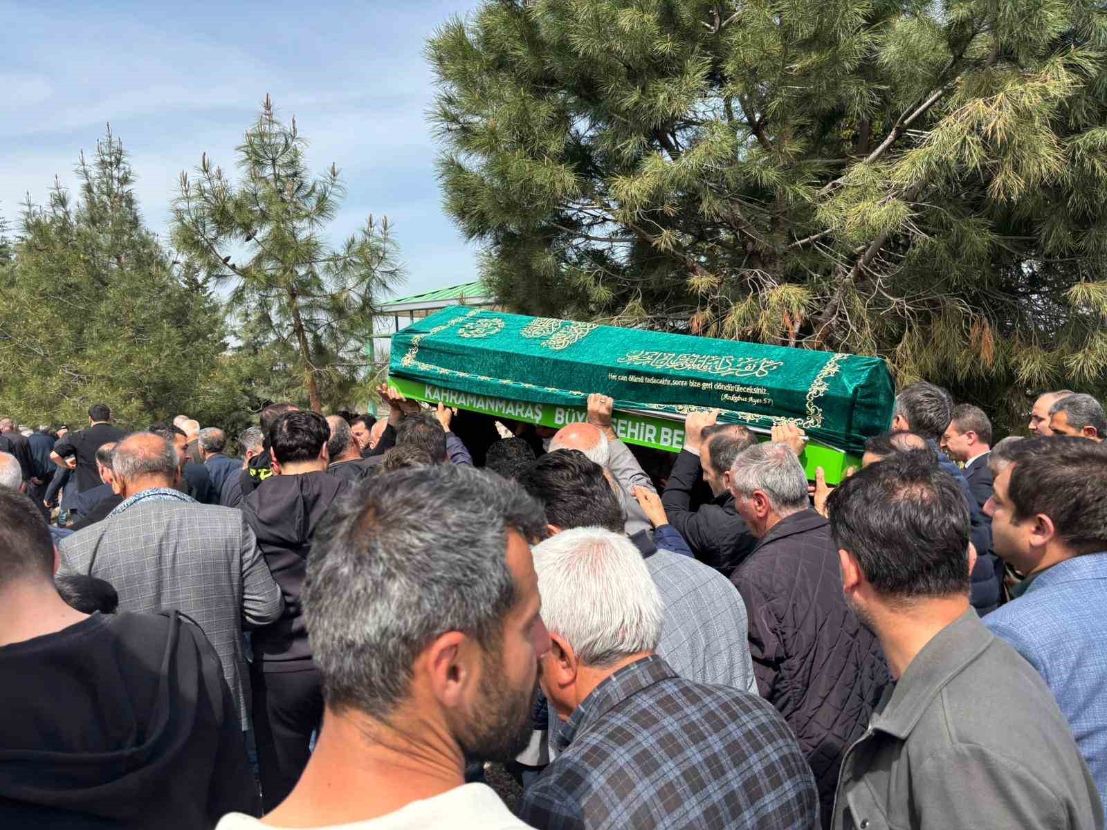 okul saldirisinda hayatini kaybeden yusuf tarik son yolculuguna ugurlandi 2 8H3UIDbW