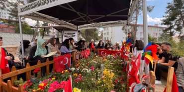 okul-saldirisinda-hayatini-kaybeden-zeynepin-annesi-bizim-cok-icimiz-aciyor-ve-bu-aci-hic-4bU2QRH4.jpg