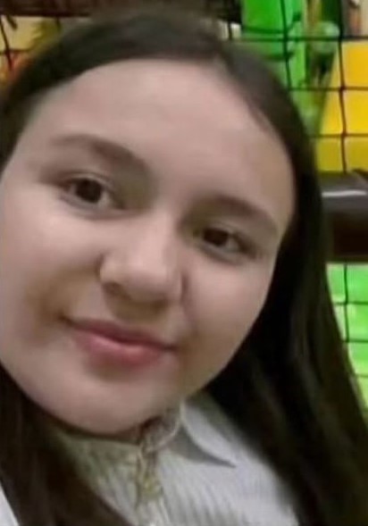 Okul saldırısında hayatını kaybeden Zeynep’in annesi: "Bizim çok içimiz acıyor ve bu acı hiç geçmiyor" 8 okul saldirisinda hayatini kaybeden zeynepin annesi bizim cok icimiz aciyor ve bu aci hic