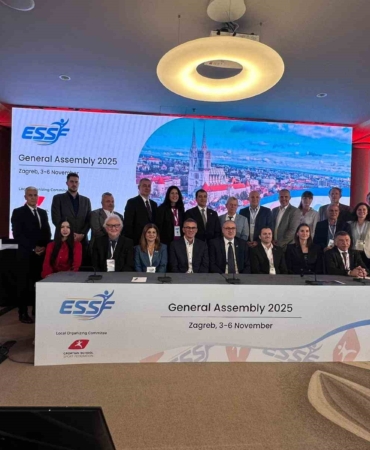 okul-sporlari-daire-baskani-ilhan-demir-essf-yonetim-kuruluna-secildi-K6PLqkme.jpg