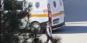 okul-tuvaletinde-silah-ve-tehdit-notu-bulundu-IdRjX6HM.jpg