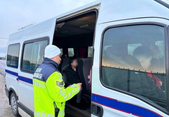 Okul zili yeniden çaldı, jandarmadan öğrencilere trafik güvenliği denetimi 6 okul zili yeniden caldi jandarmadan ogrencilere trafik guvenligi denetimi 2 Z14HUhfR