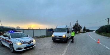 okul-zili-yeniden-caldi-jandarmadan-ogrencilere-trafik-guvenligi-denetimi-Tpnt7RC3.jpg