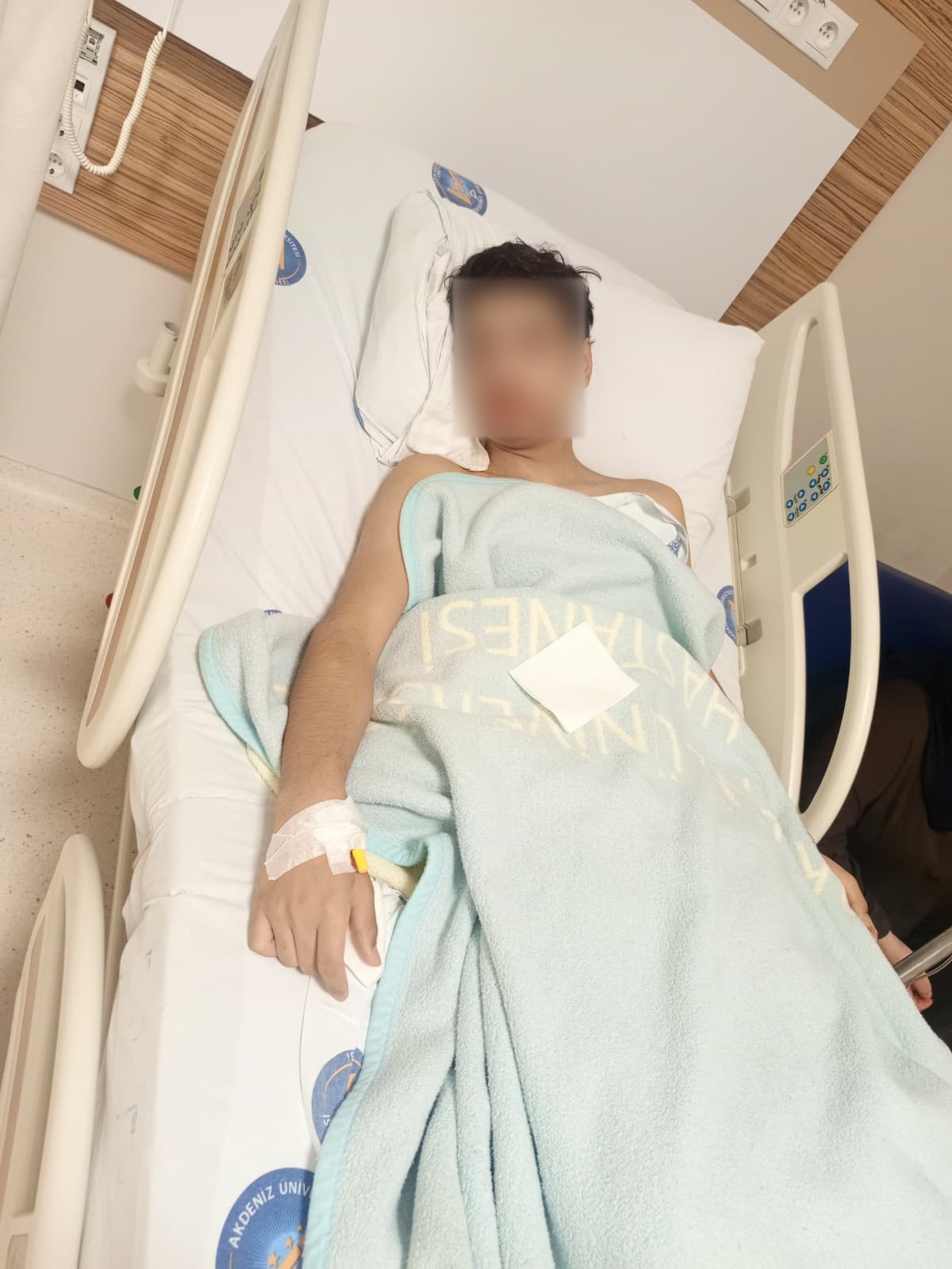 okulda akran zorbaligi iddiasi 15 yasindaki ogrencinin cenesi kirildi 2 5ACmvWZr