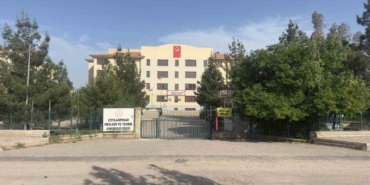 okulda-kalp-krizi-geciren-lise-ogrencisi-hayatini-kaybetti-VrXyYbkL.jpg