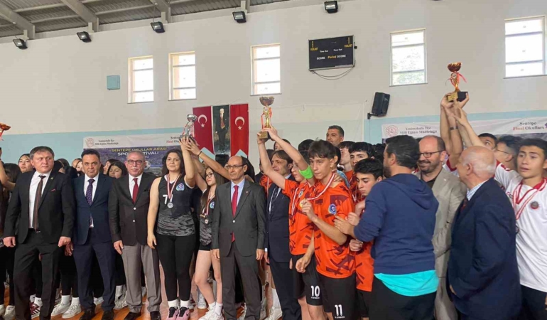 okullar-arasi-spor-festivali-coskusu-oduller-sahiplerini-buldu-8CyaXEy7.jpg