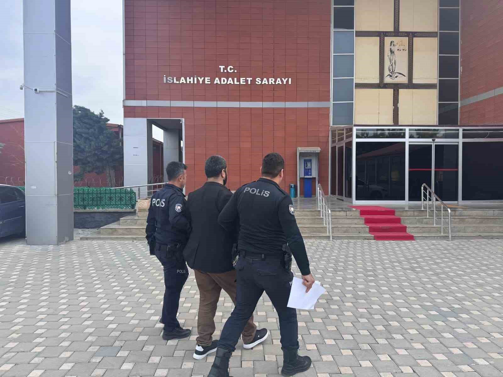 okullar degil yargi makamlari hedef alinmali diyen sahis tutuklandi 0 C4QGSrEr
