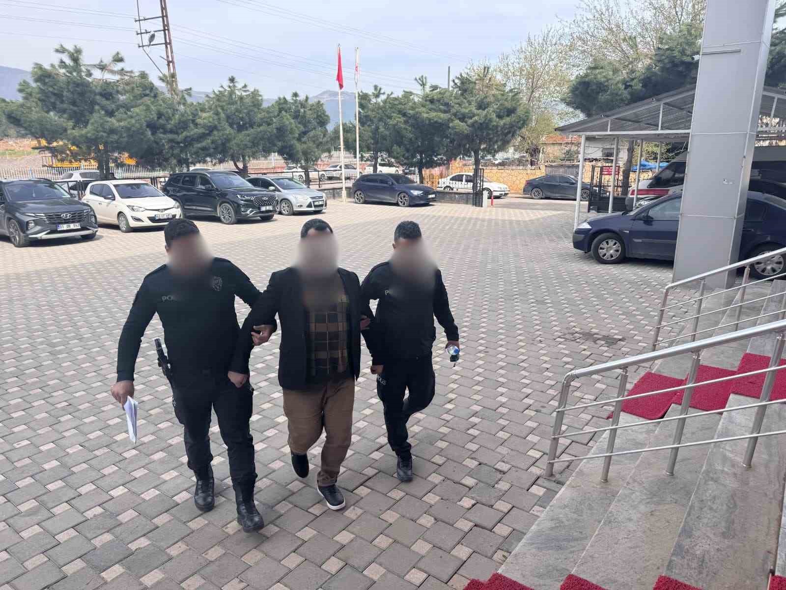 okullar degil yargi makamlari hedef alinmali diyen sahis tutuklandi 1 PhS9rdr8