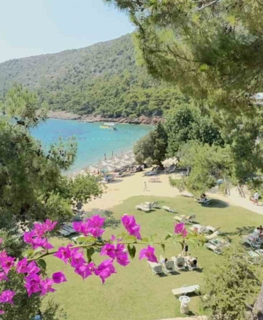 okullar-kapandi-bodrum-sahilleri-doldu-GR1eTeFY.jpg