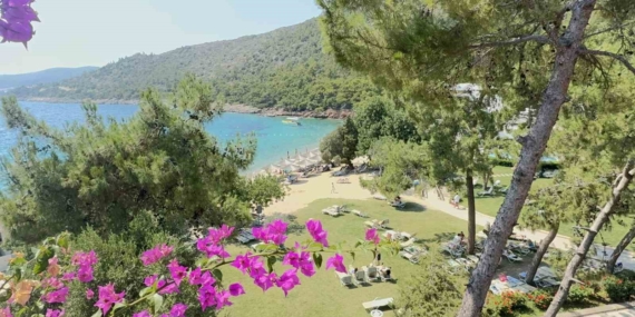 okullar-kapandi-bodrum-sahilleri-doldu-GR1eTeFY.jpg