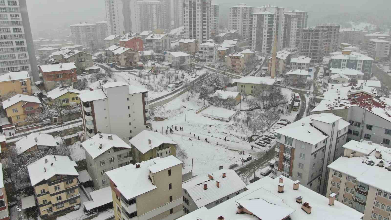 okullar tatil edildi cocuklar karda doyasiya eglendi 7 cT7LYKPt
