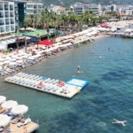 okullar-tatil-oldu-marmaris-sahilleri-dolmaya-basladi-8a2fDE13.jpg