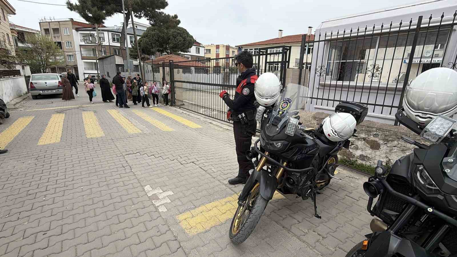 okullarda huzurun ve guvenligin saglanmasi icin ekipler gorev basinda 6 UK77cJMc