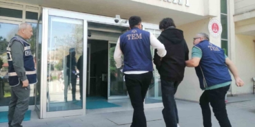 okulu-hedef-gosterdi-gozaltina-alindi-qDf5OpHu.jpg