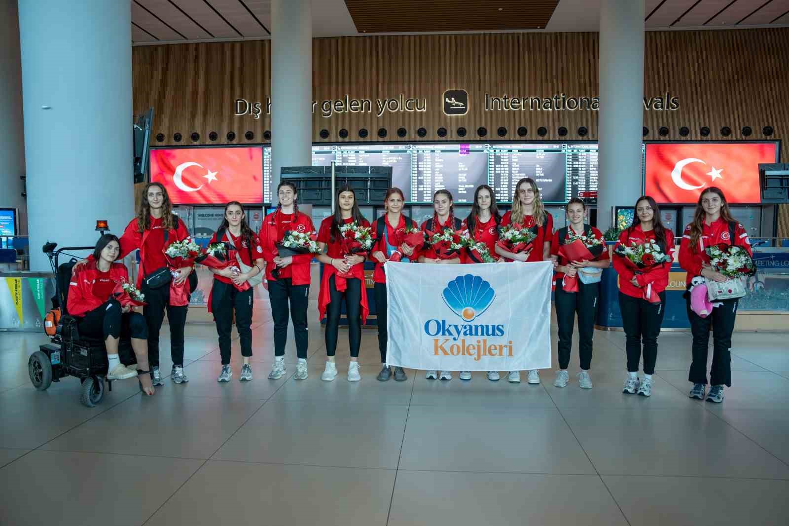 okyanus koleji kiz voleybol milli takimi dunya ikincisi oldu 1