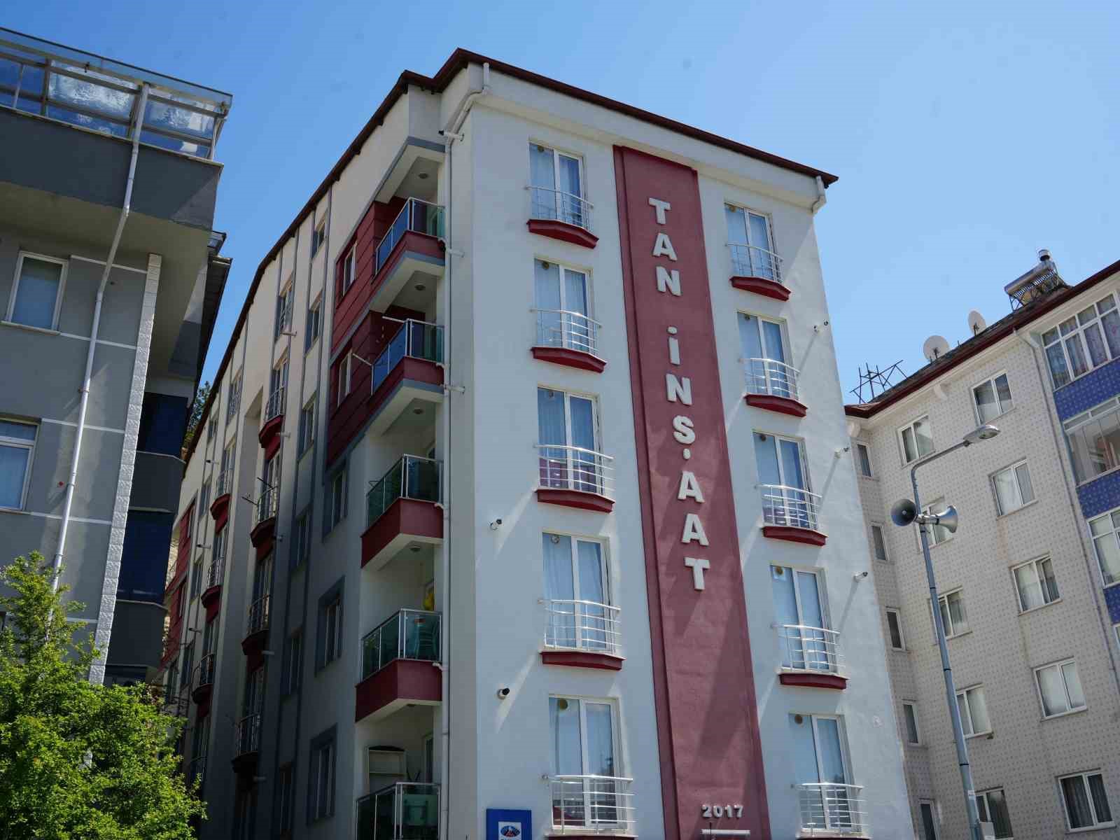 Öldürdüğü hamile eşinin cesediyle 10 gün aynı evde yaşayan koca: "Tek hatırladığım 8 gün boyunca eşimin cesediyle uyumuşum" 13 oldurdugu hamile esinin cesediyle 10 gun ayni evde yasayan koca tek hatirladigim 8 gun vR95dbZc