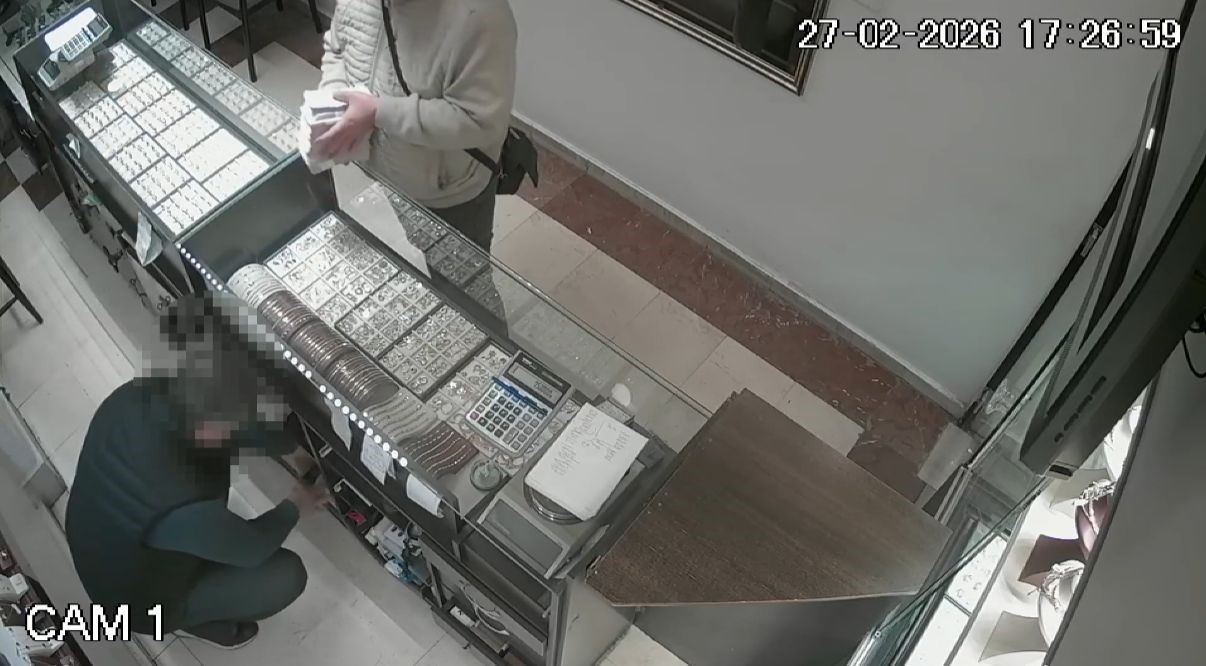 oldurdugu kadinin 3 altin bilezigini bozdurup parayi boyle teslim aldi 1 84fctZRm