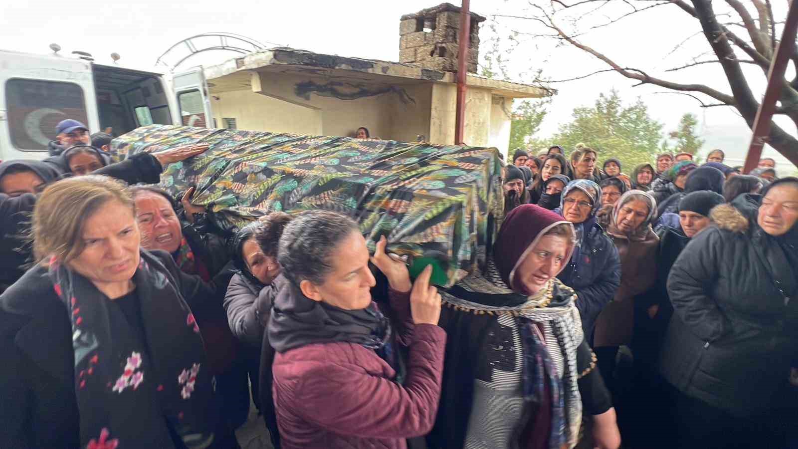 oldurulen 2 cocuk annesi son yolculuguna ugurlandi 0 Cl7HJTFn