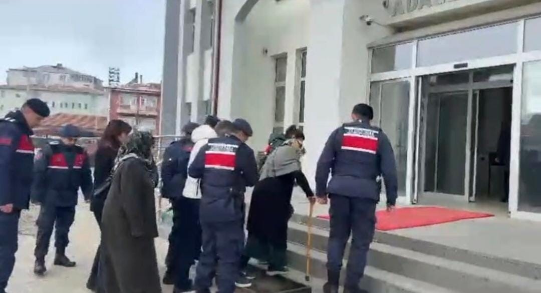 olen kiz kardesinin kimligini kullanarak yaklasik 15 milyon haksiz kazanc elde eden yasli kadin azZzU5jl