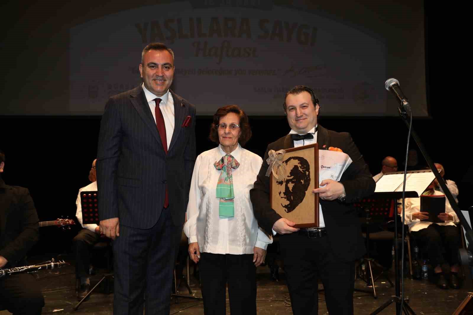 olgun gencler yaslilara saygi haftasinda hunerlerini sergiledi 1