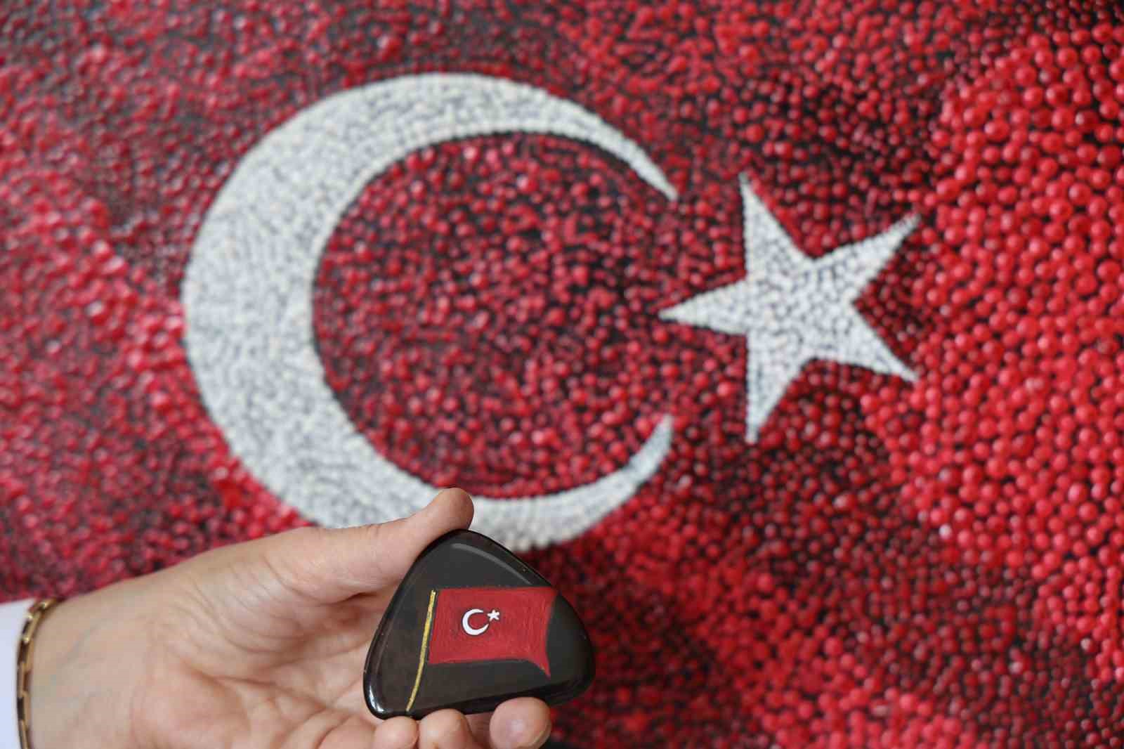 olgunlasma enstitusunde cumhuriyetin 102 yilina ozel bayrak temali eserler islendi 8 65spmtiB