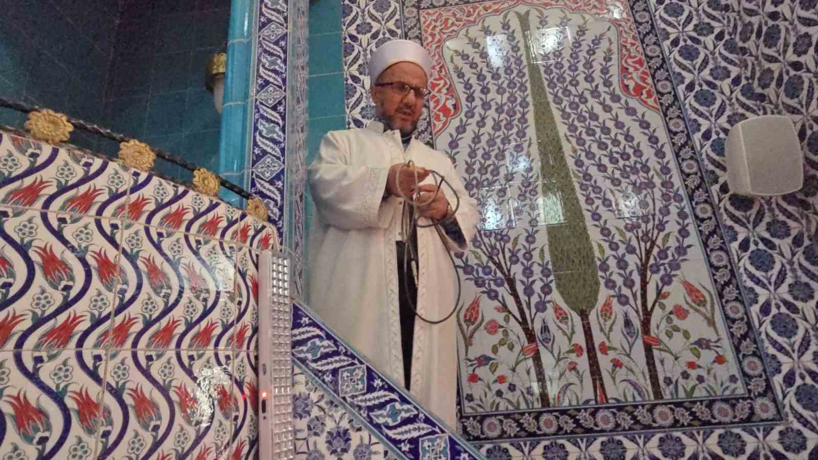 oltali hirsiz camiden mikrofon caldi 2 ecXe2KPO