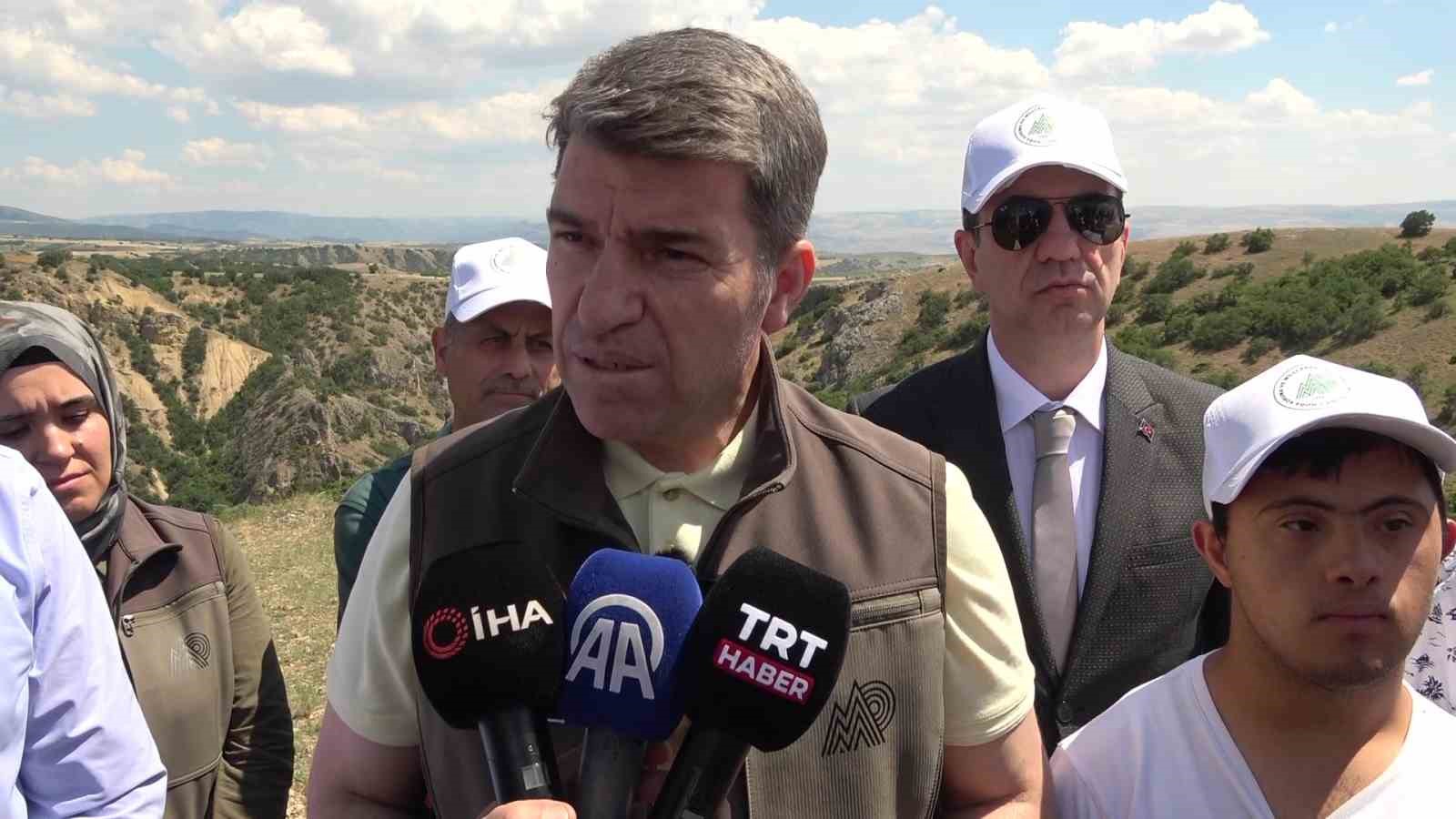 olumcul kenelere karsi binlerce kinali keklik 5 FKLeAefY