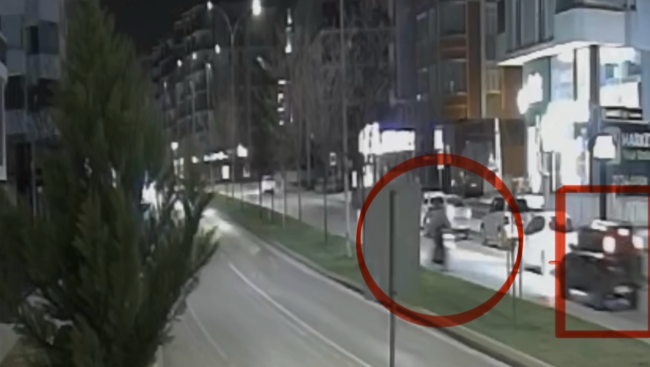 olumlu motosiklet kazasinin guvenlik kamerasi goruntusu ortaya cikti 2