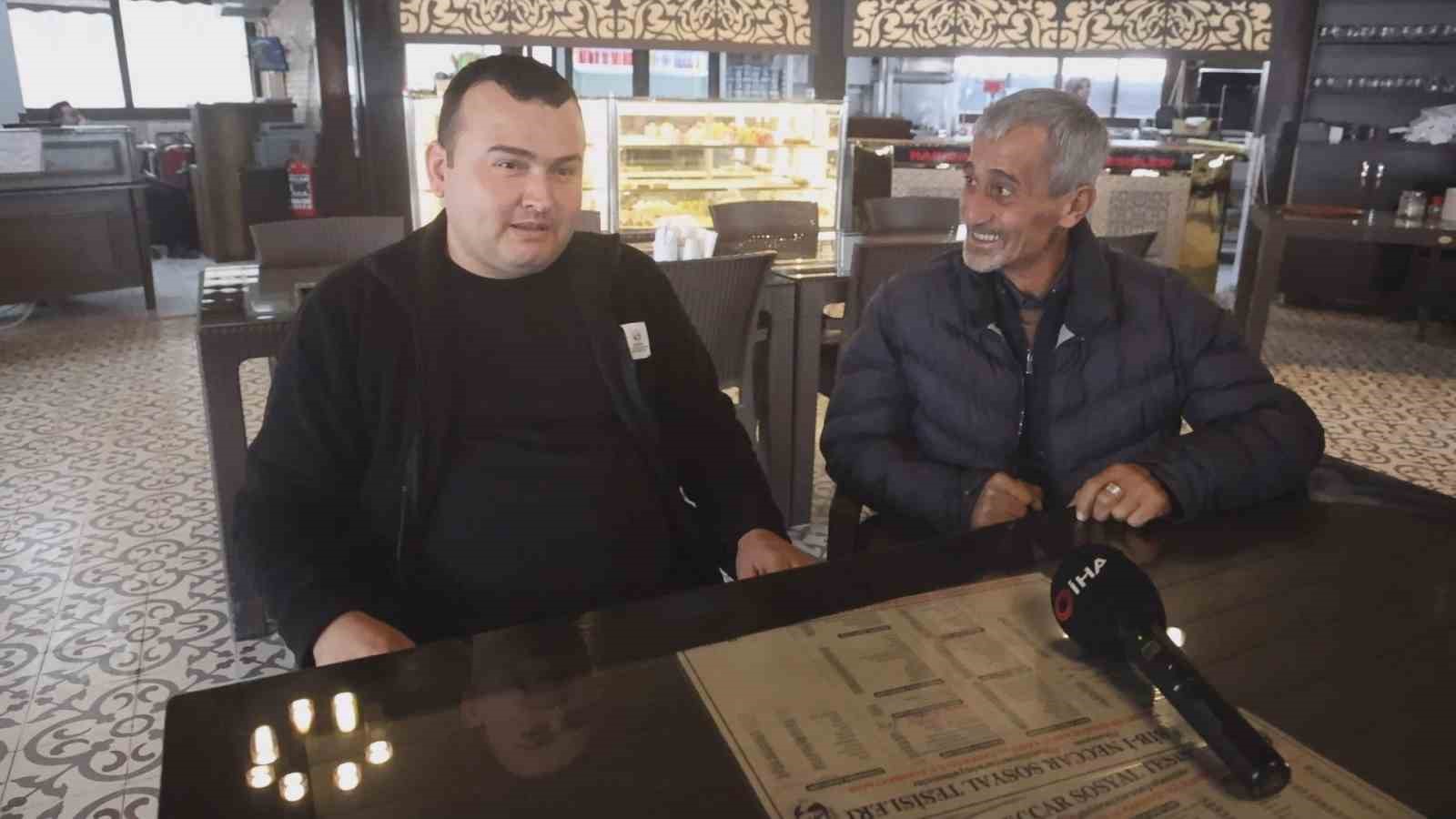 oluyorum diye bagiran musteriyi garsonun heimclich manevrasi hayata tutundurdu 2 433Sta8N